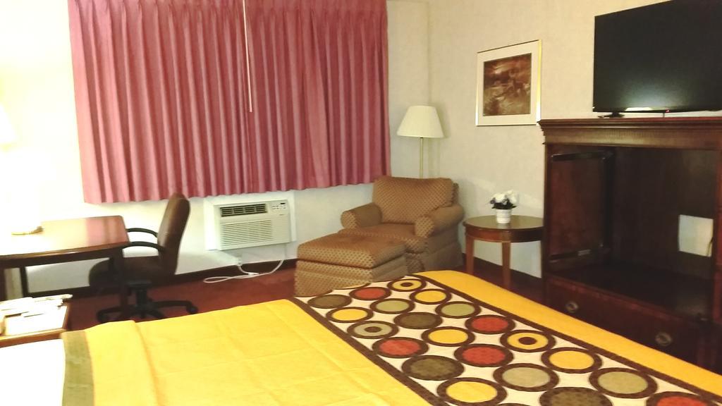 Americas Best Value Inn Ullin Mounds Buitenkant foto