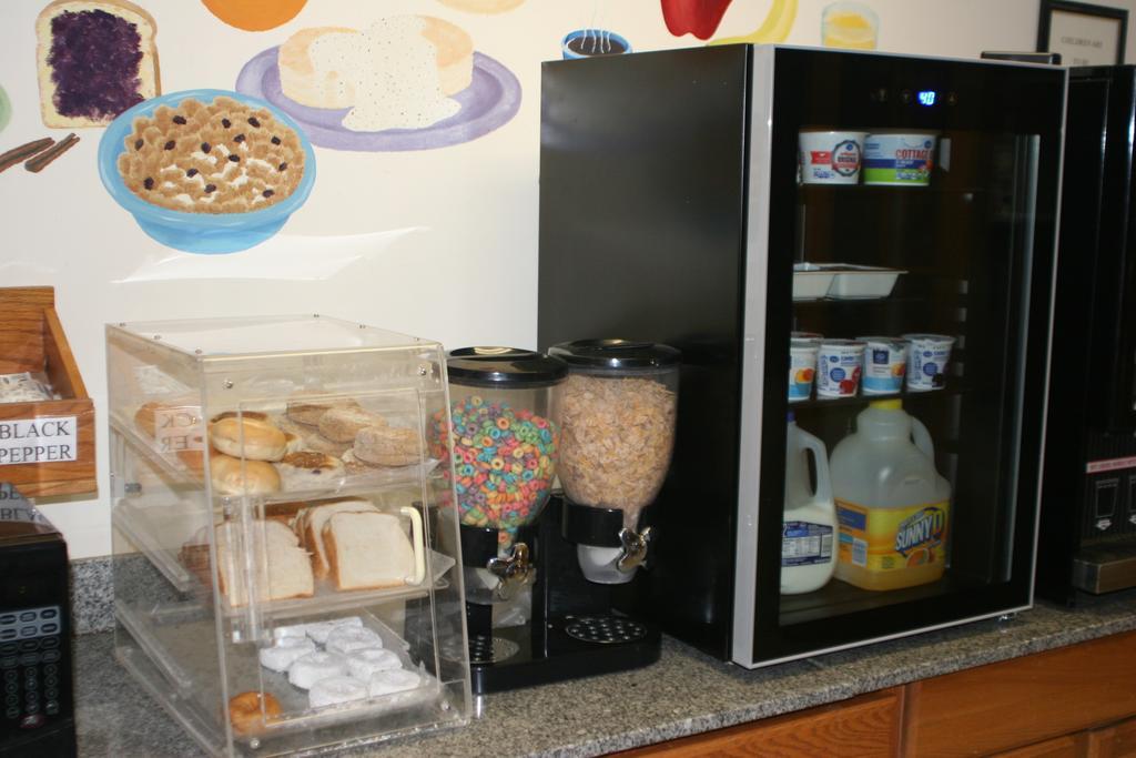 Americas Best Value Inn Ullin Mounds Buitenkant foto