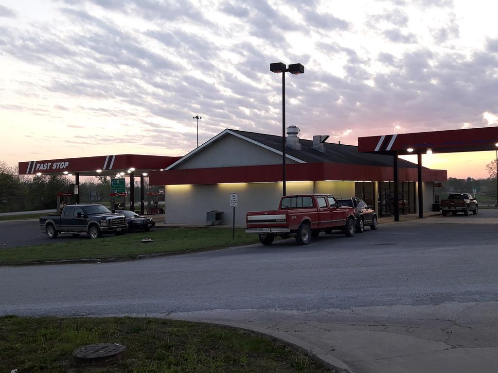 Americas Best Value Inn Ullin Mounds Buitenkant foto