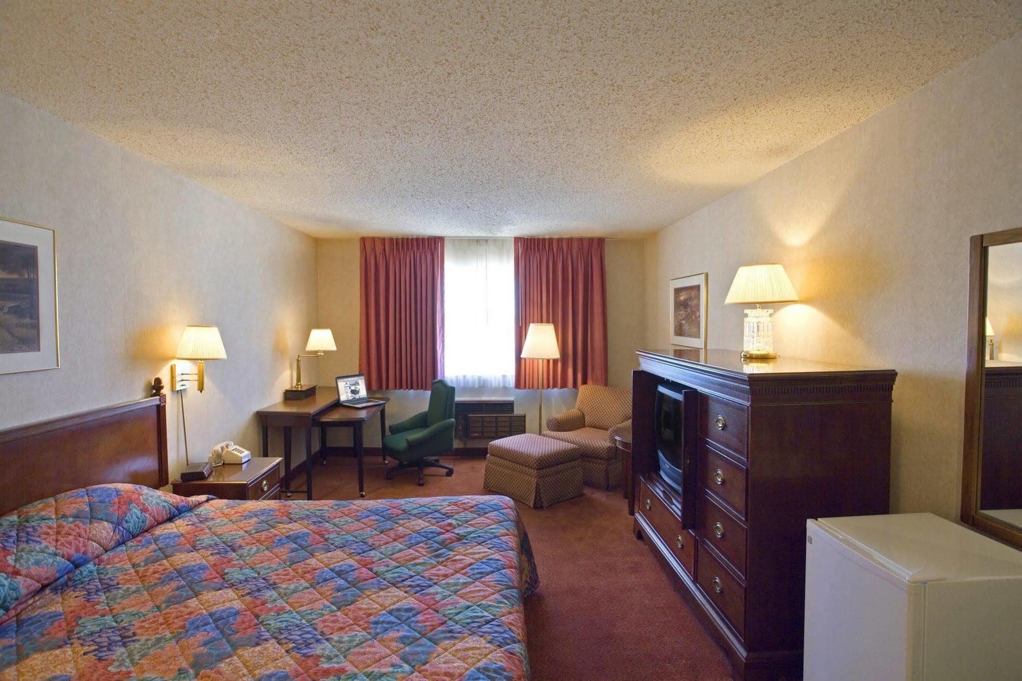 Americas Best Value Inn Ullin Mounds Buitenkant foto